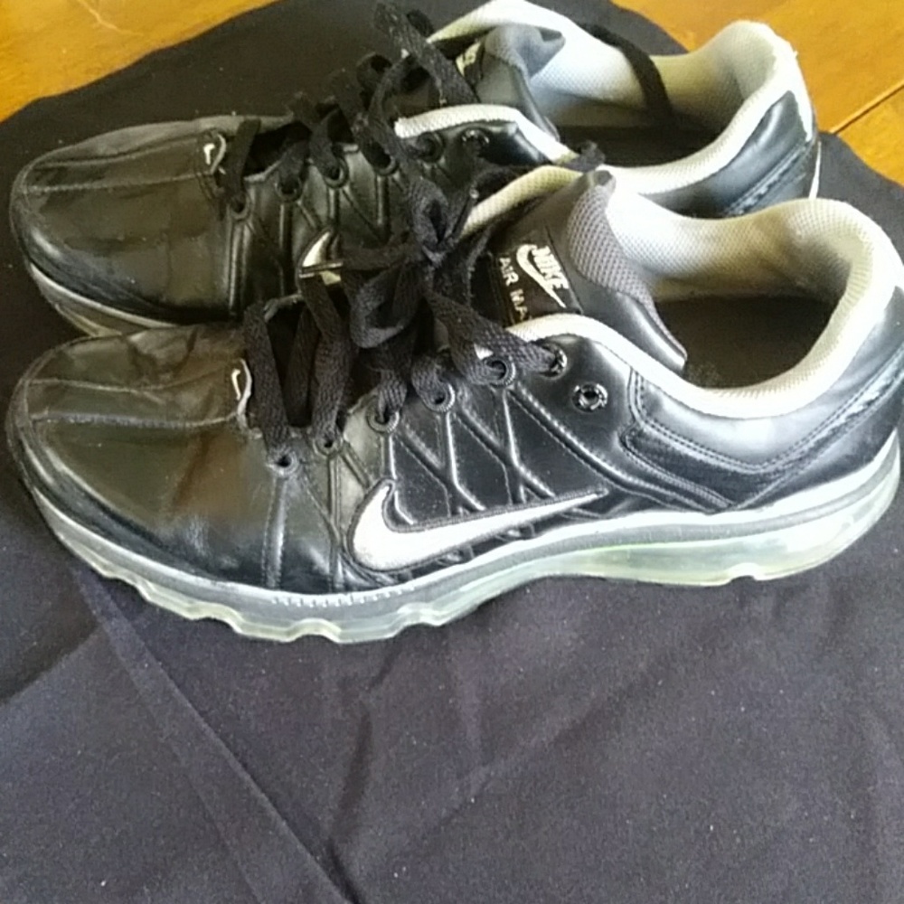 NIKE Air Max 2009 Leather 